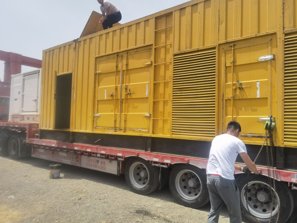 屯溪除了负载情况和发动机维护，还有哪些因素会影响 200kw 柴油发电机的油耗？