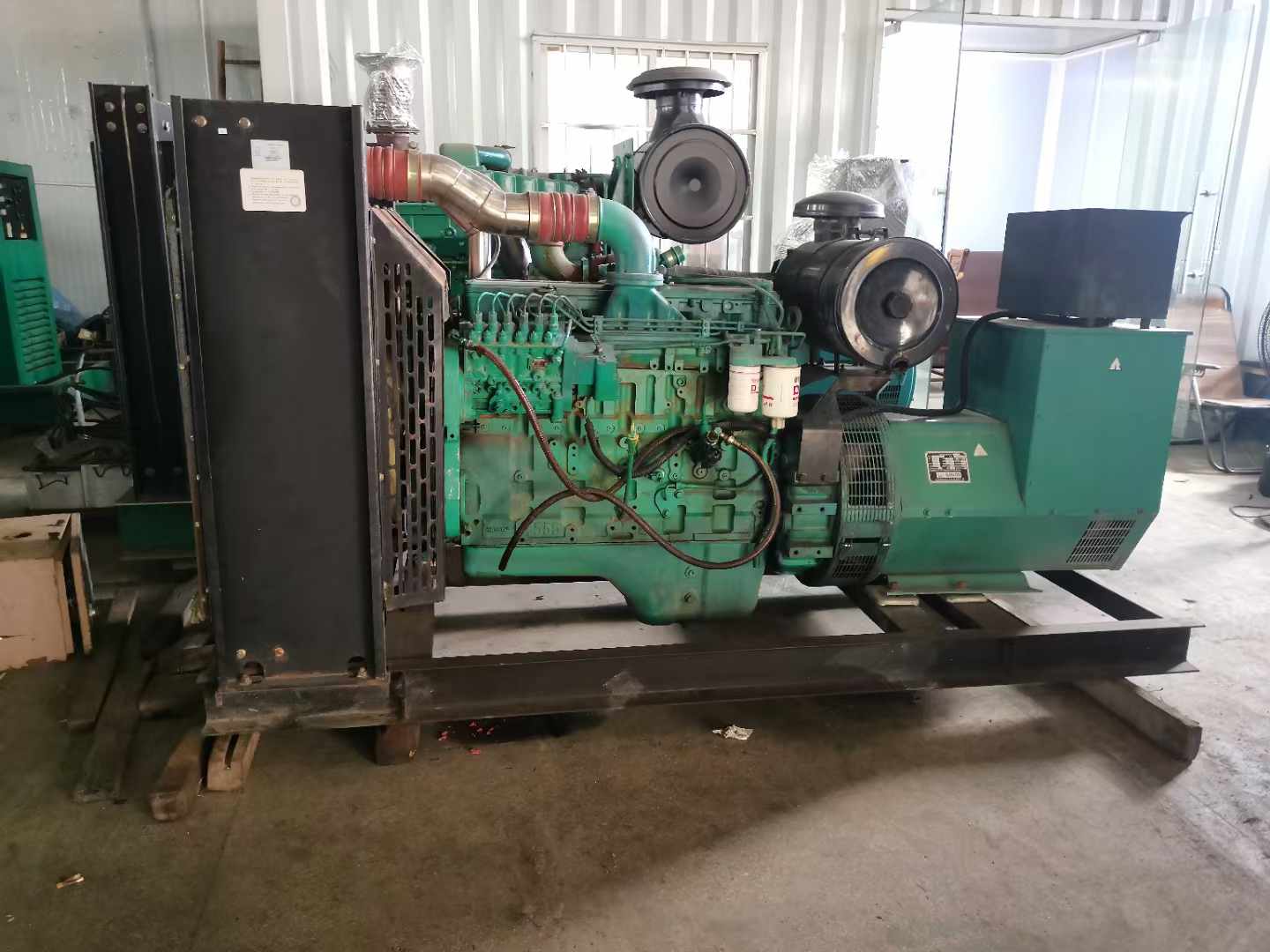 屯溪发电机租赁如何确定电缆的承载电流是否在安全范围内？